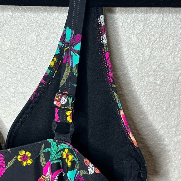 Venice Beach Floral Swim Top Sz 42C - Picture 5 of 7